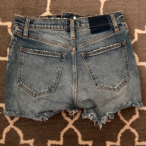 Abercrombie 4inch Mom Short High Rise Shorts - Picture 2 of 2